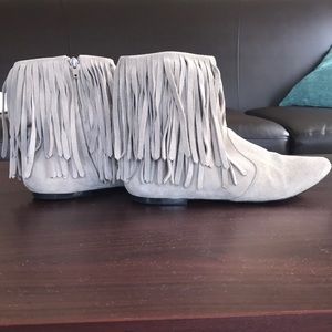 Sam Edelman (Ursula) fringe suede booties
